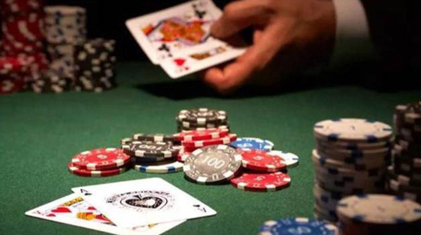 德州扑克牌游戏怎么玩？